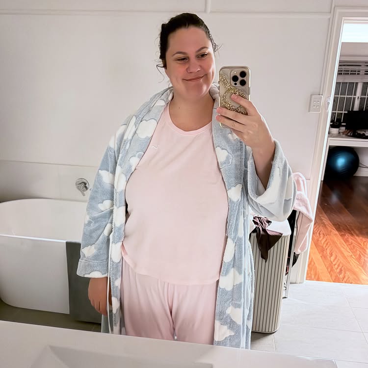 curvy_amelia_ post