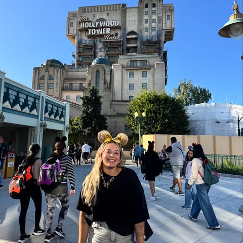 Instagram post by @franchulamanna: Cómo se sufre la Hollywood Tower🫣