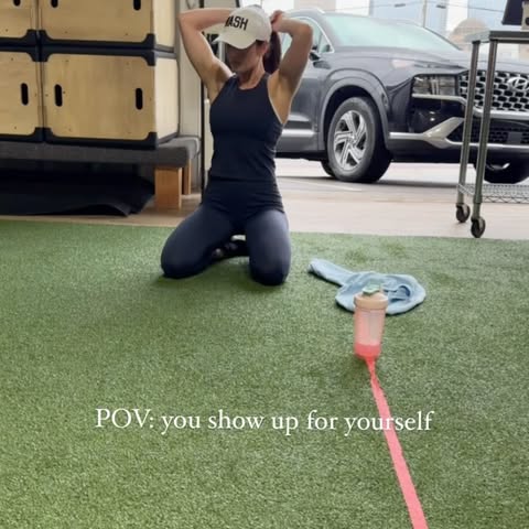 Instagram post by @honeyb_healthy: “How are you always motivated to workout?” & the honest truth is…I’m not! My tip for staying consist…