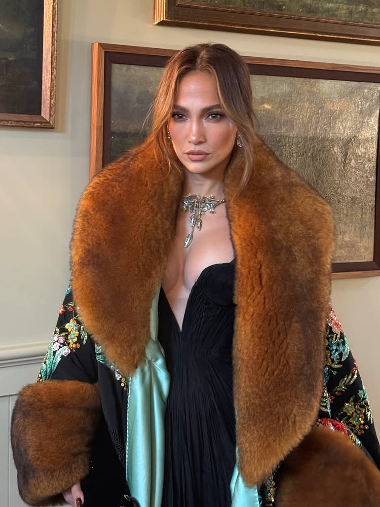 Instagram post by @jlo: Night Out 🤎🩵🖤