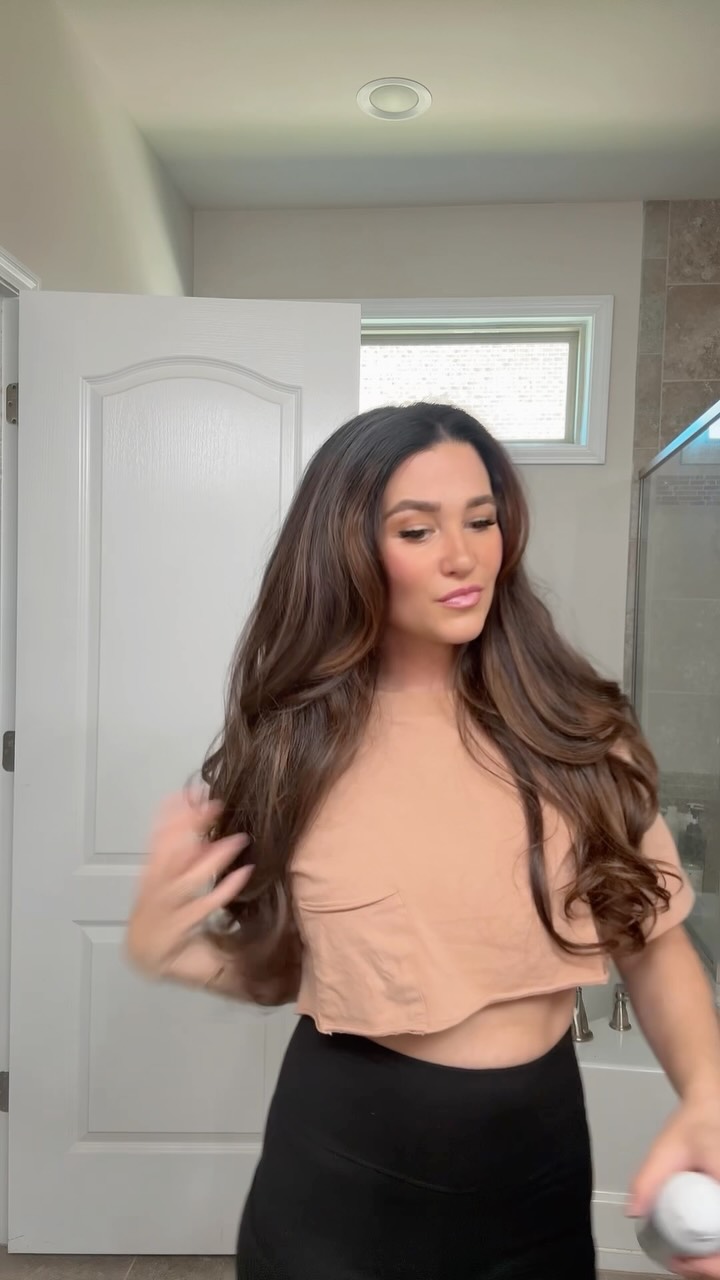 Instagram post by @liza_adele: The perfect at-home blowout does exist! Trust me, the @dreame.usa will be your new best friend 👏🏼�…