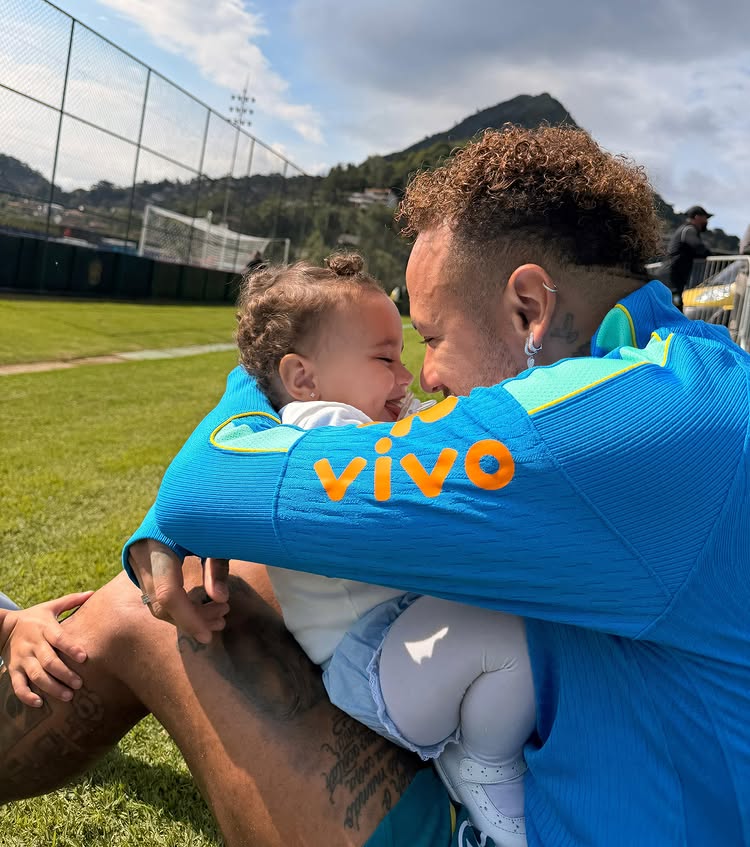 Instagram post by @neymarjr: 1 ano de MEMEL 😍 Parabéns meu amorzinho, que papai do céu te conceda muita saúde e alegria!!! Papai…
