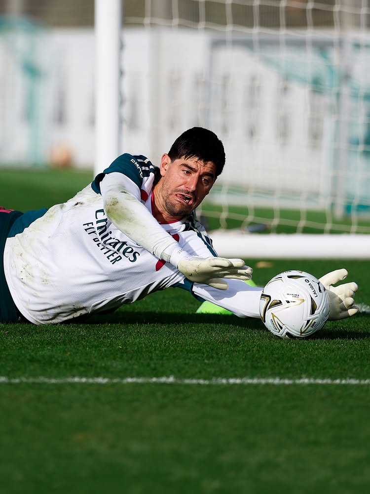 Instagram post by @realmadrid: 🧤⚡🔐 #RMCity