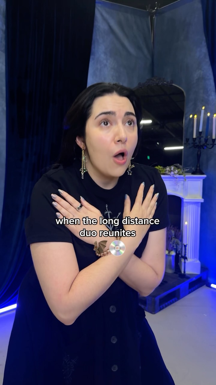 Instagram post by @safiyany: name a more chaotic duo @simplynailogical ๐ฆ๐ฟ #holotaco #holotacoxsafiya #holotacoxsafiyavol2