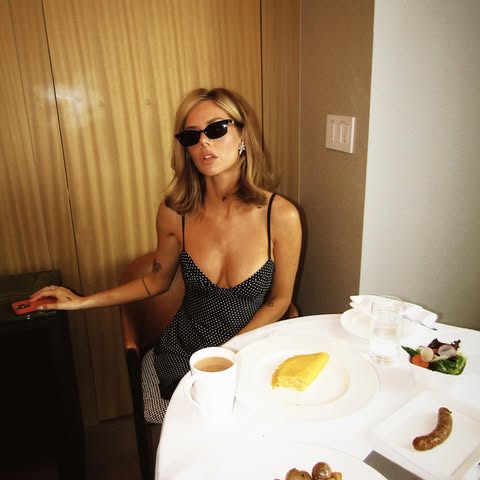 Instagram post by @samweaving: Carolina Caroline press 😎
