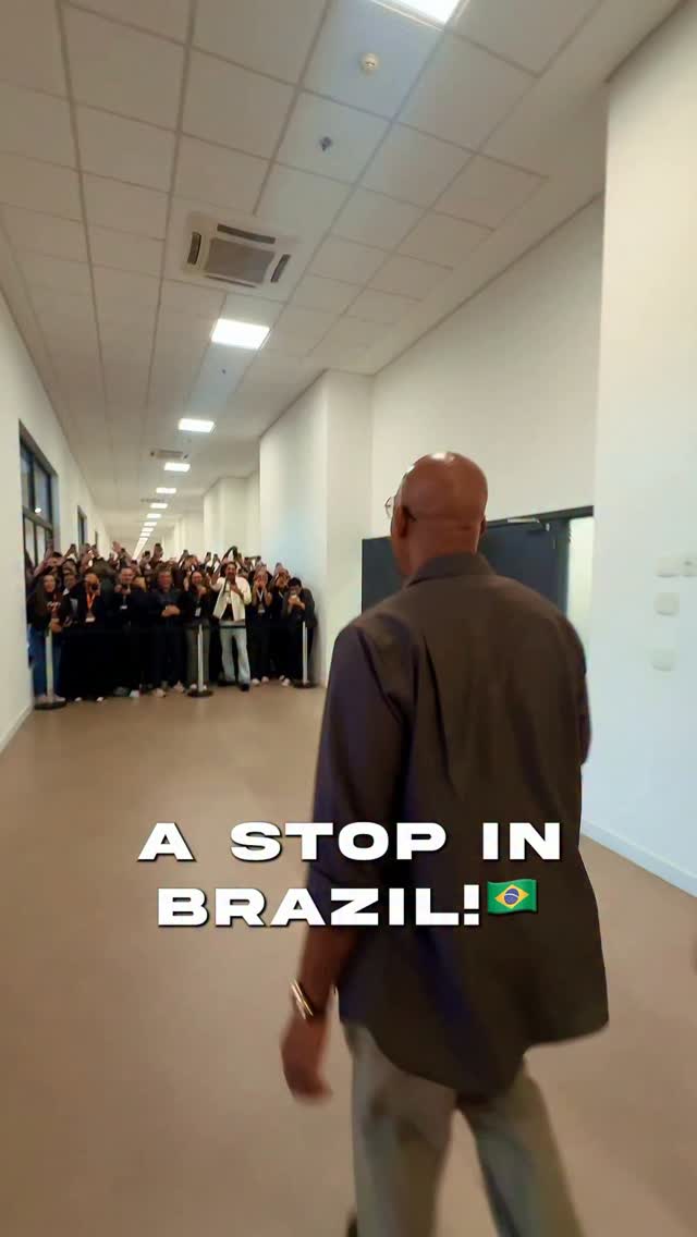 Instagram post by @willsmith: Obrigado Brazil!🇧🇷 Always love my days in your beautiful country.